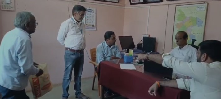 Shiv Sena asks Land Records Office for an answer